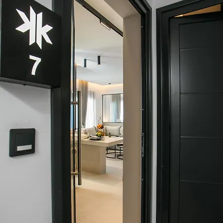 Апартаменти Karma Luxury